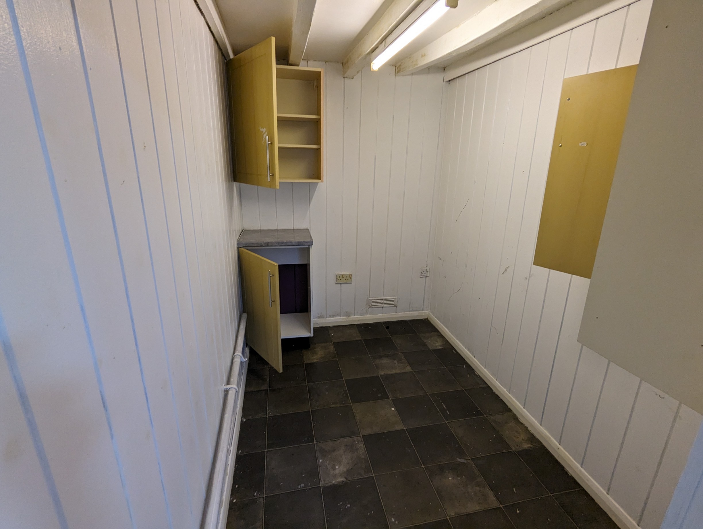 0 Bed Commercial Property in WathuponDearne